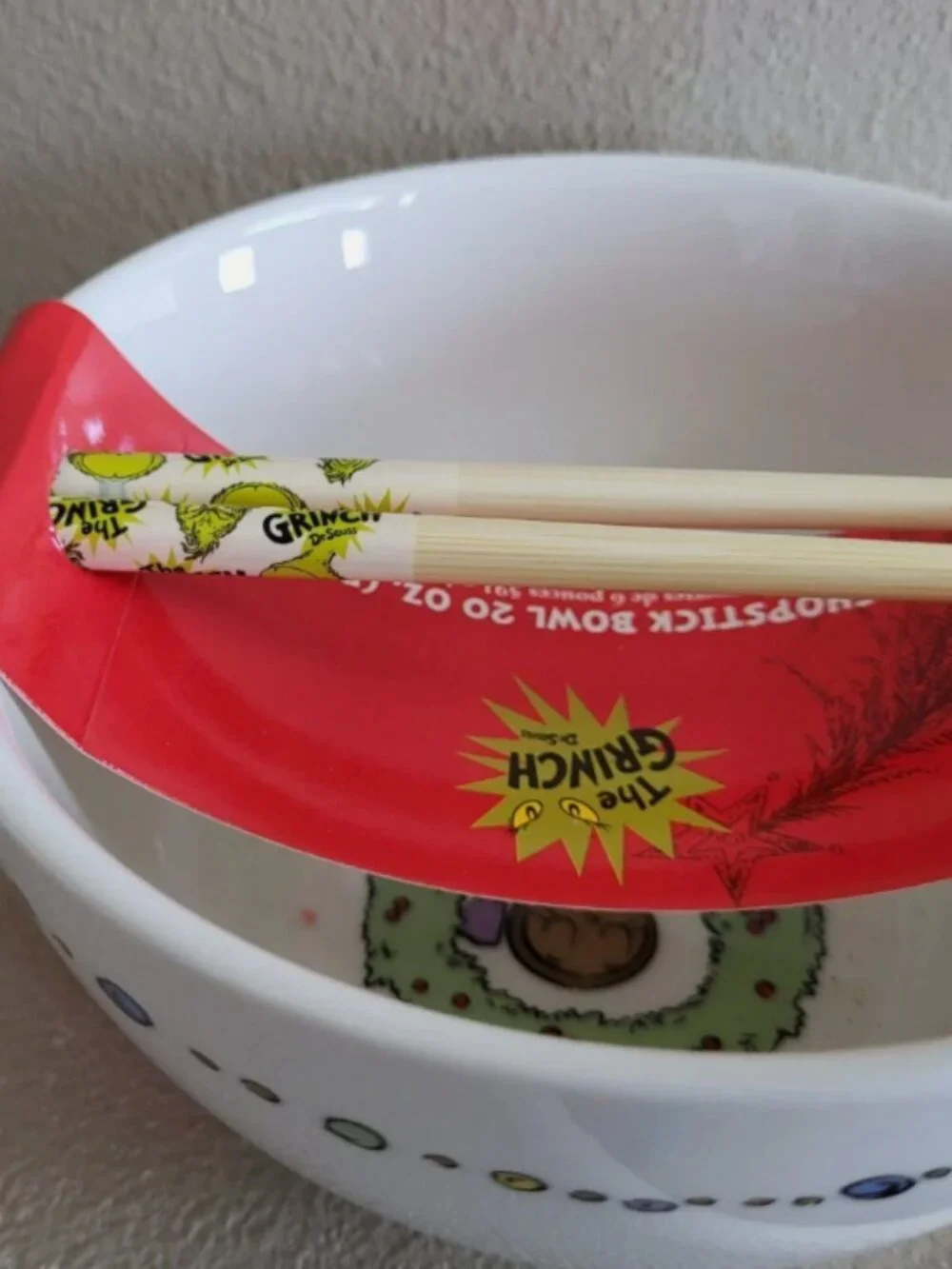 Whoville The Grinch Christmas Ramen Noodle 20oz Soup Bowl W/ 6